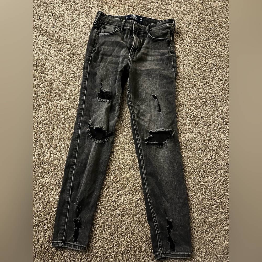 Hollister Women’s Black Distressed Ripped Skinny Jeans — Size 3S